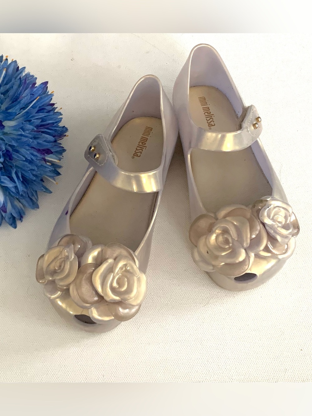 Mini Melissa Mary Jane Girls Ultragirl Flower shoes, iridescent pearl sz 11